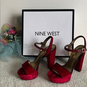 Nine West Velvet Platform Sandals Burgundy Red with Black Piping